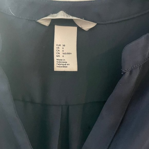 H&M Business Casual Dress - Picture 2 of 3